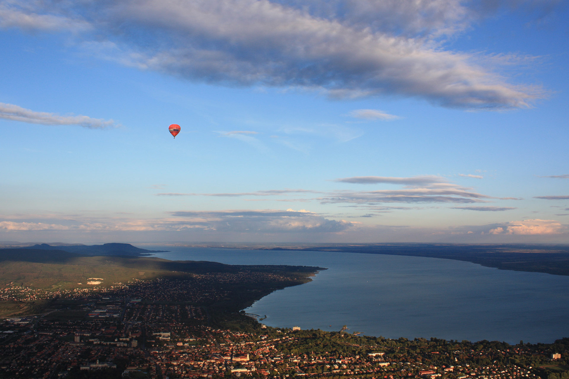 www.balaton-ballooning.com