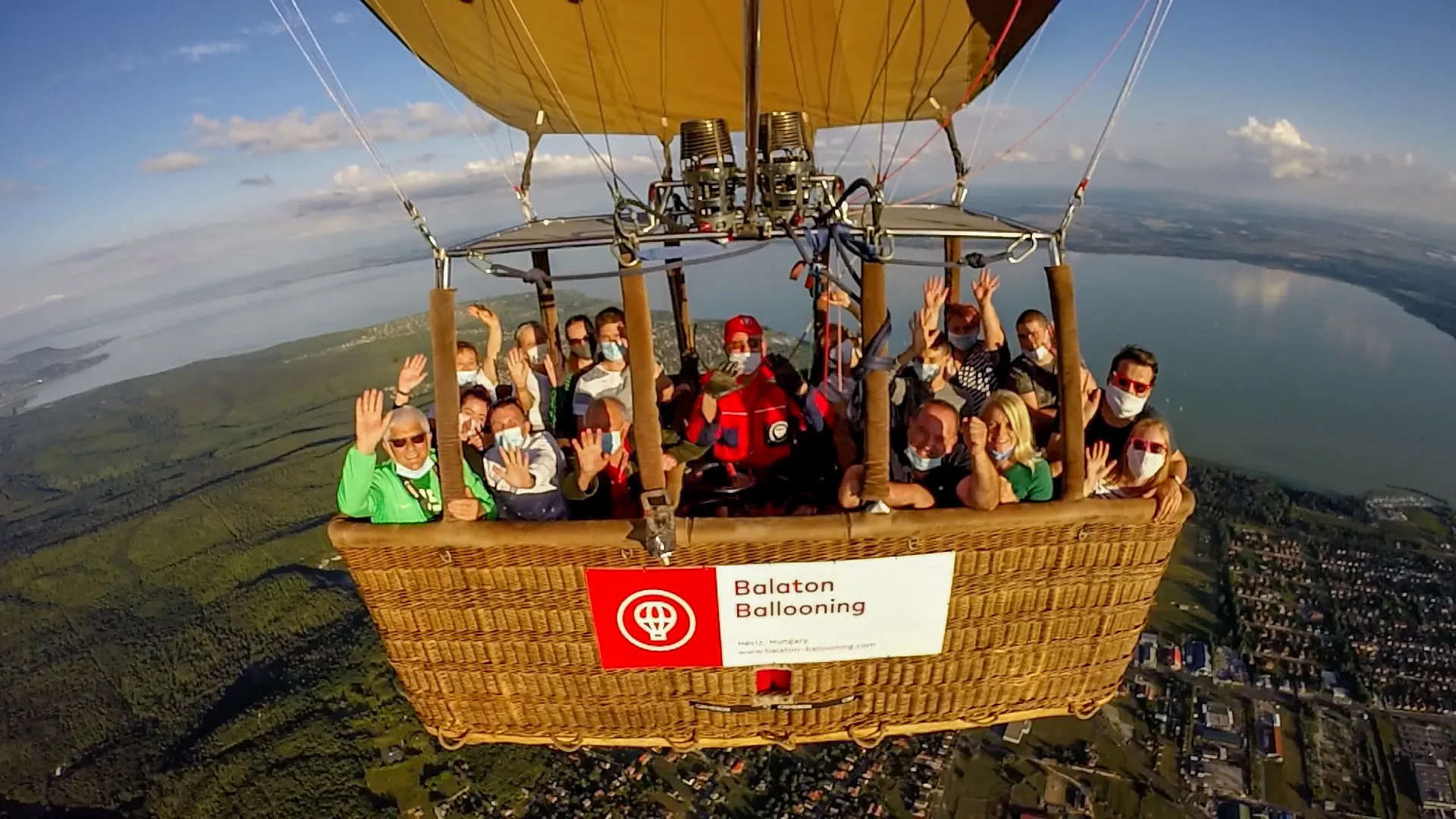 www.balaton-ballooning.com