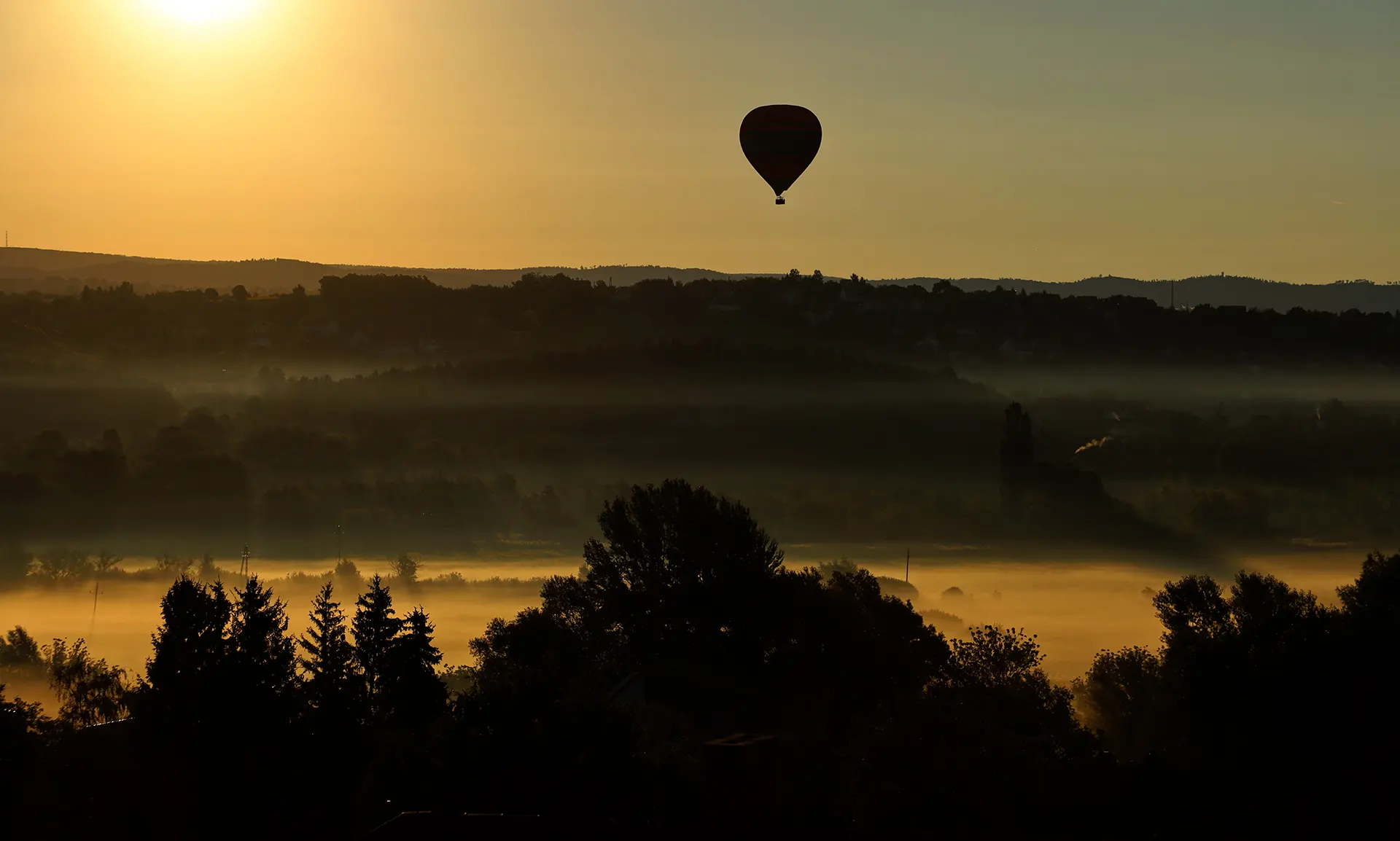 www.balaton-ballooning.com